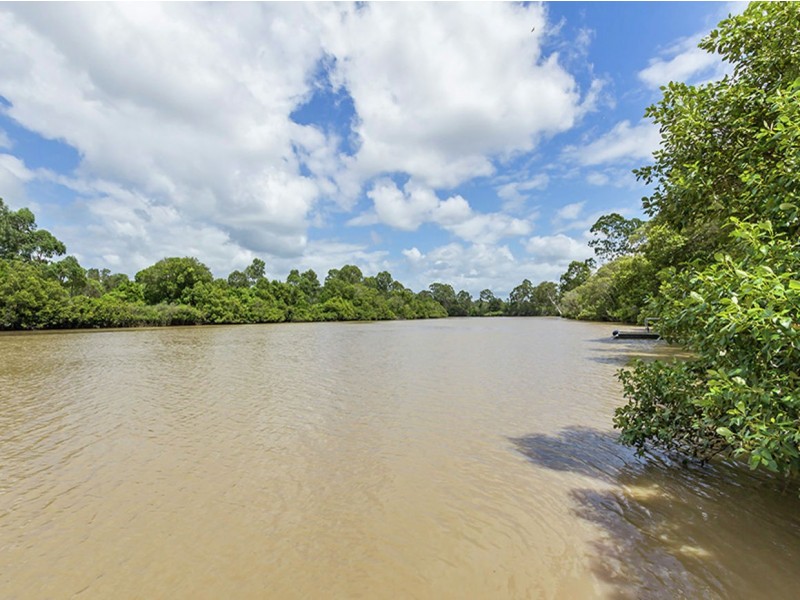 8 Omaru St, Loganholme QLD 4129