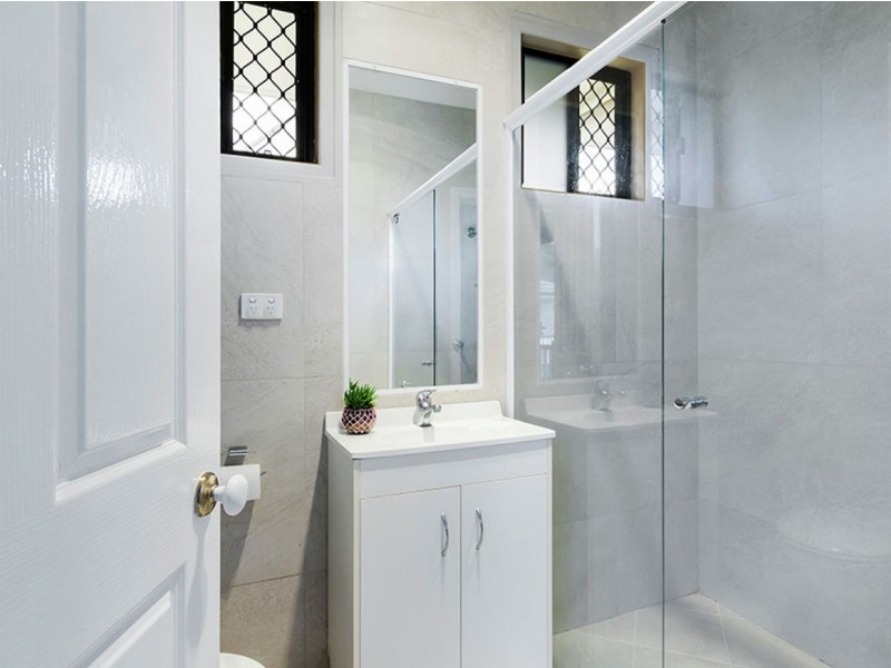 8 Omaru St, Loganholme QLD 4129