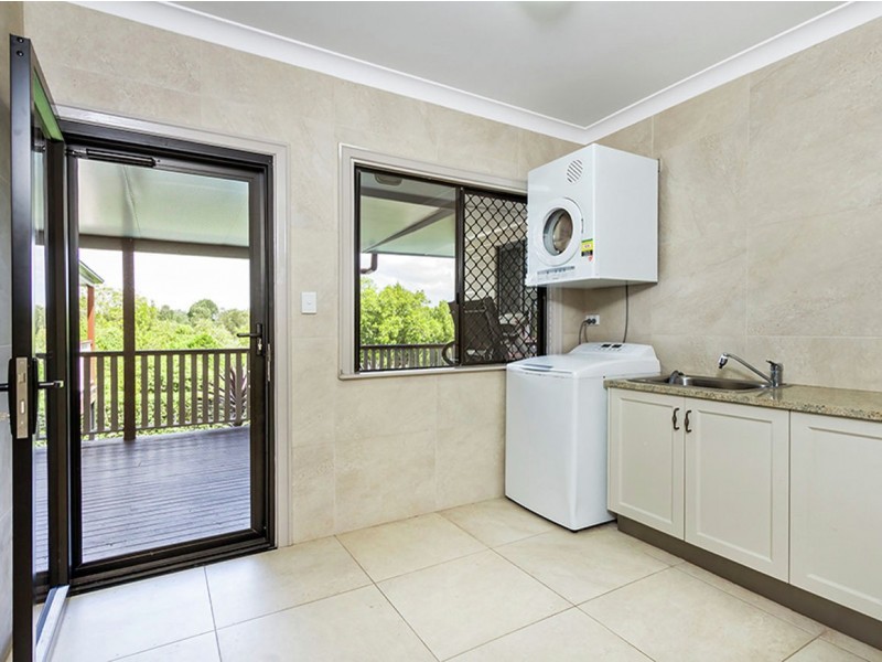 8 Omaru St, Loganholme QLD 4129