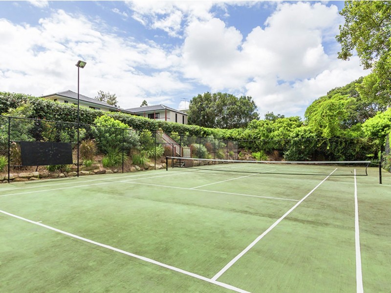 8 Omaru St, Loganholme QLD 4129