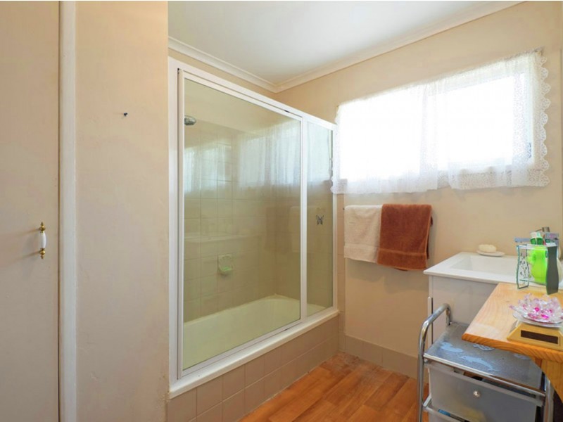 13 Fritz St, Loganlea QLD 4131