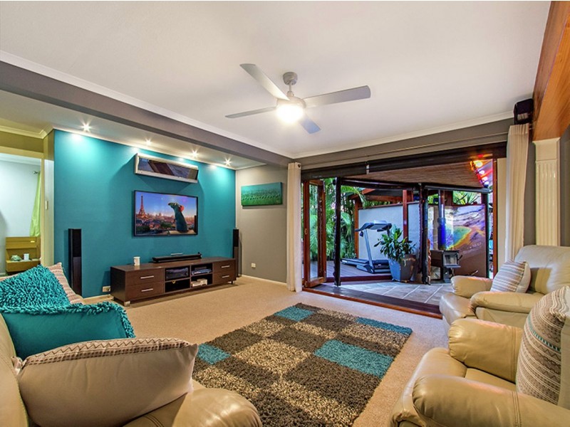 8 Barcelona Place, Slacks Creek QLD 4127