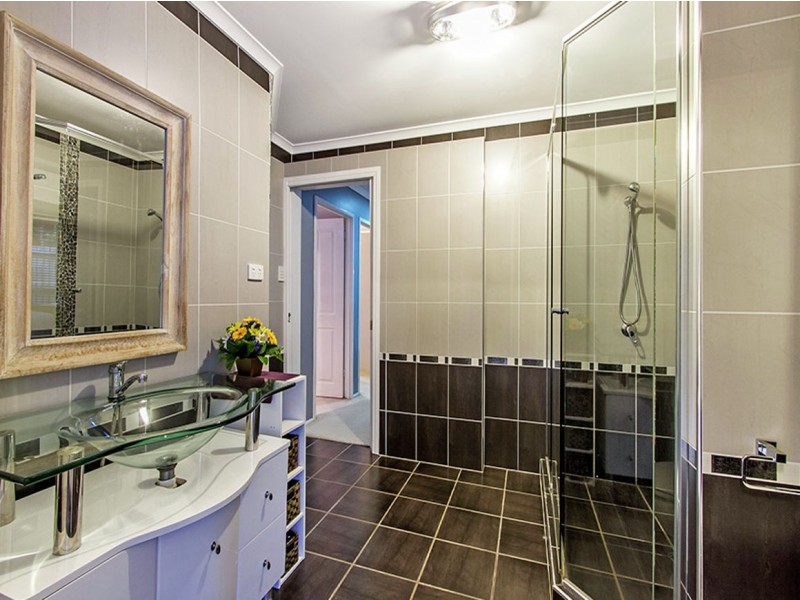 8 Barcelona Place, Slacks Creek QLD 4127