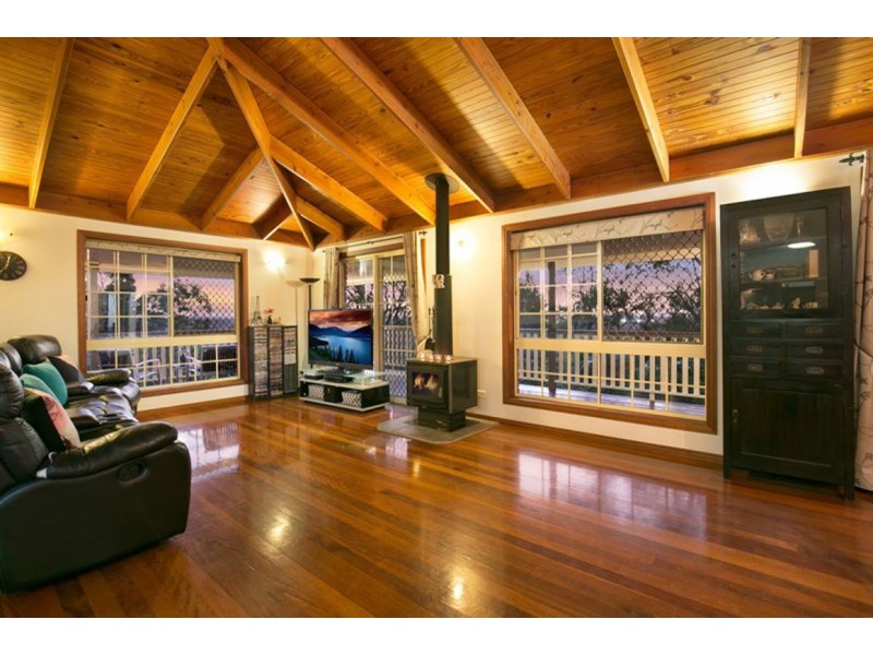 70 Pohon Drive, Tanah Merah QLD 4128