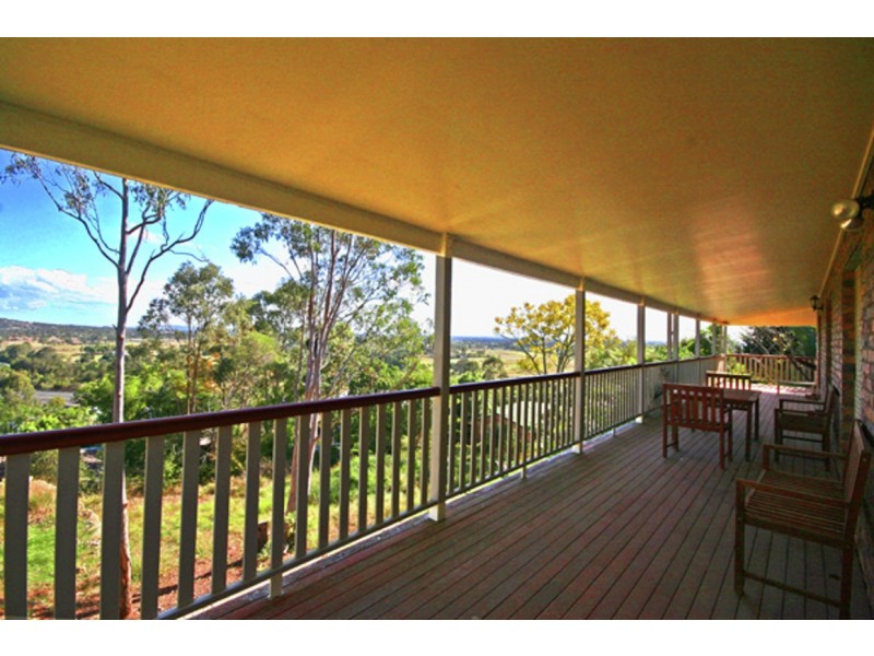 70 Pohon Drive, Tanah Merah QLD 4128