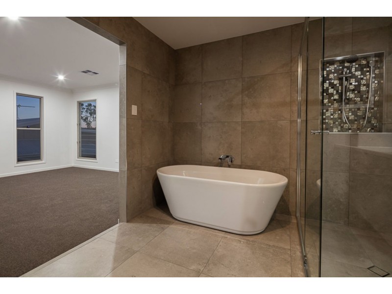 35B Yarabah Crescent, Shailer Park QLD 4128