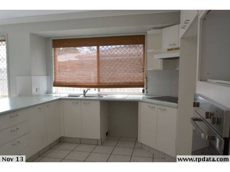 7 Meiland crt, Meadowbrook QLD 4131