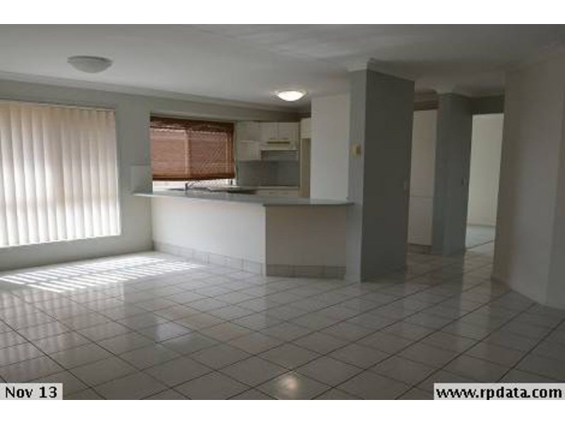 7 Meiland crt, Meadowbrook QLD 4131