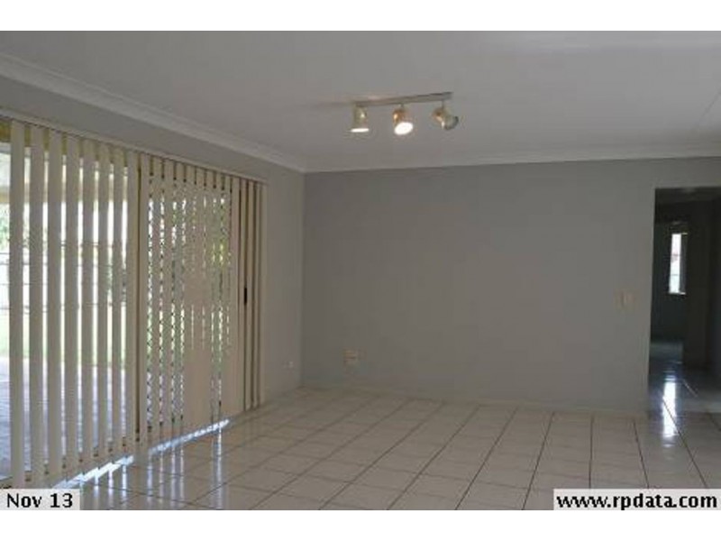 7 Meiland crt, Meadowbrook QLD 4131