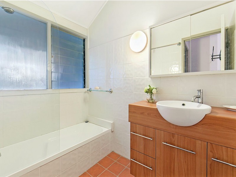 68-70 Springlands Drive, Slacks Creek QLD 4127