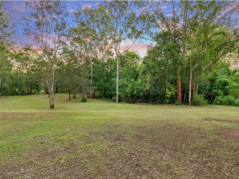 68-70 Springlands Drive, Slacks Creek QLD 4127