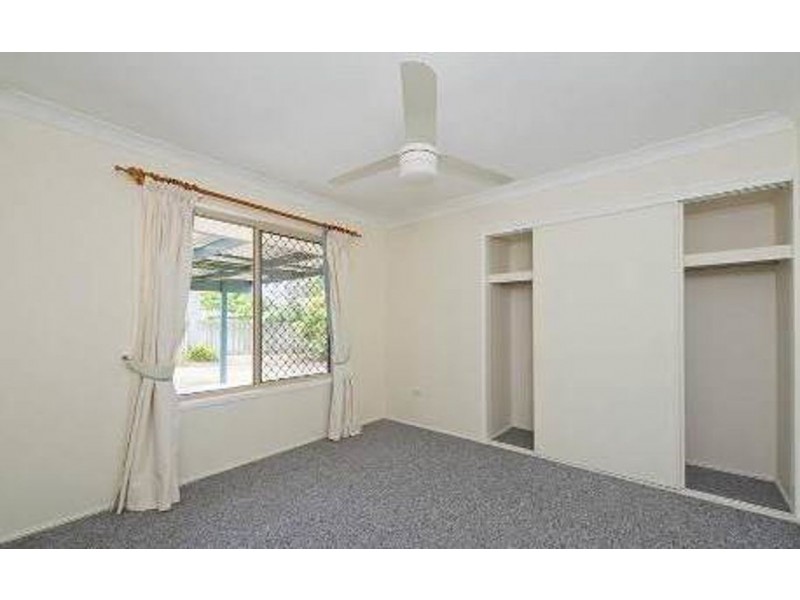 8 Jay Court, Redland Bay QLD 4165
