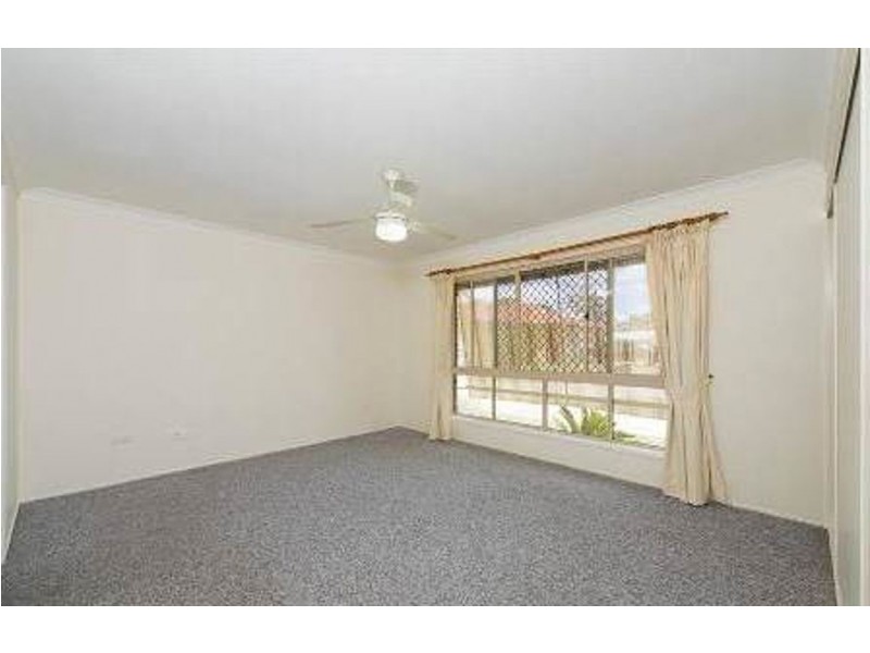 8 Jay Court, Redland Bay QLD 4165