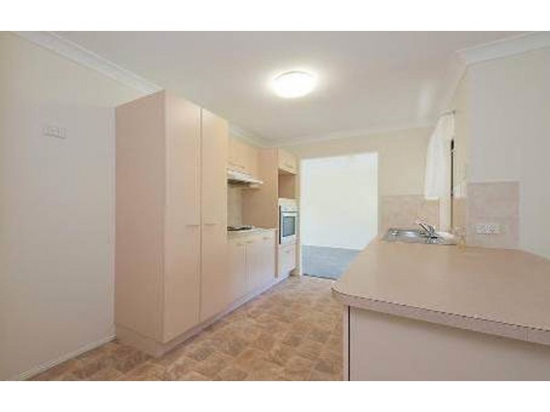 8 Jay Court, Redland Bay QLD 4165