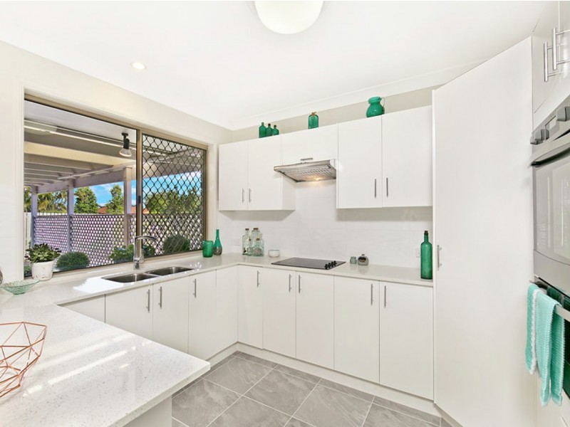 16 HANLON STREET, Tanah Merah QLD 4128