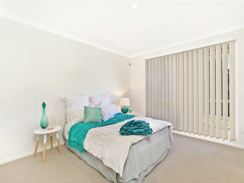 16 HANLON STREET, Tanah Merah QLD 4128