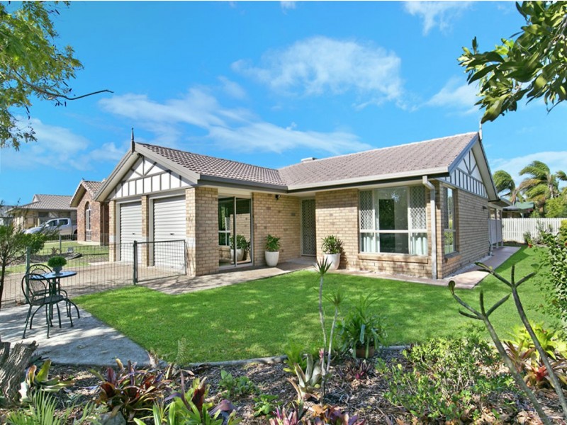 16 HANLON STREET, Tanah Merah QLD 4128