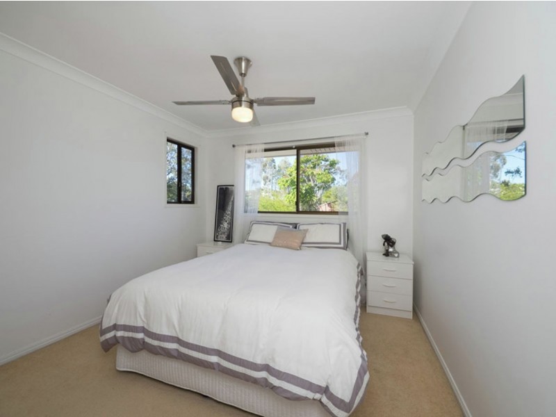 8 Springwell Avenue, Springwood QLD 4127