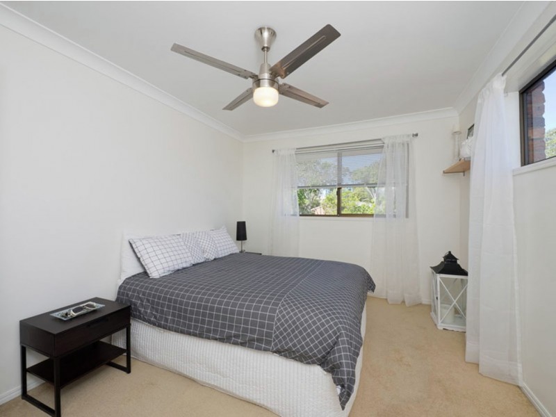 8 Springwell Avenue, Springwood QLD 4127