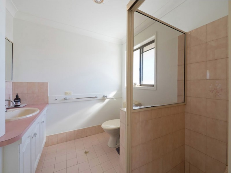 8 Springwell Avenue, Springwood QLD 4127