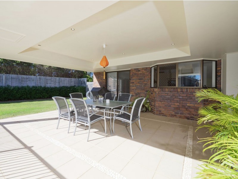 8 Springwell Avenue, Springwood QLD 4127