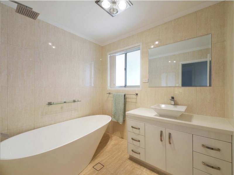 54 Blackthorn Crescent, Shailer Park QLD 4128