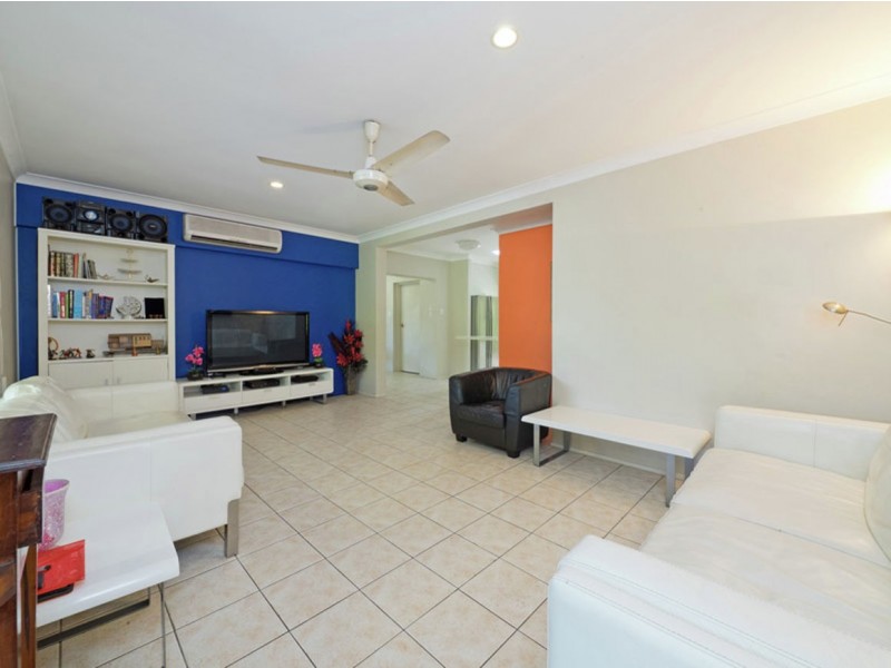 19 Narrawong Street, Rochedale South QLD 4123