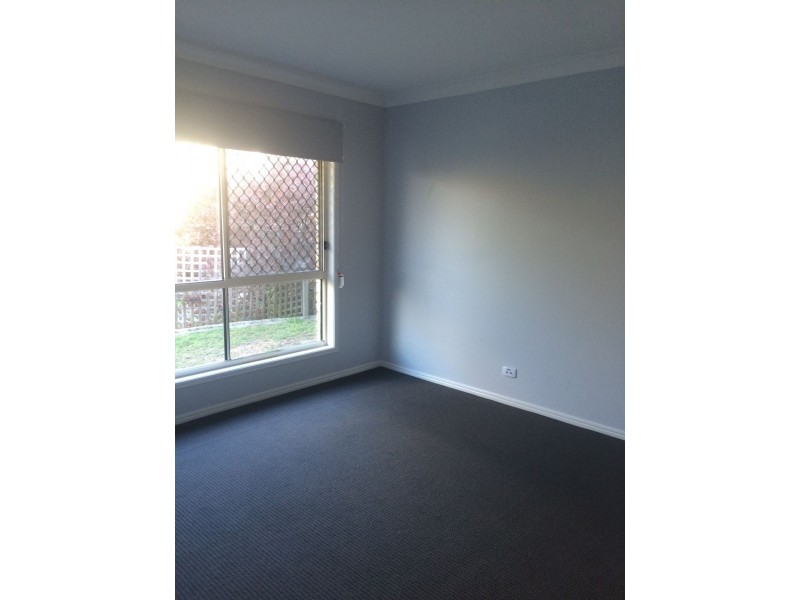 6 Richardson Crt, Edens Landing QLD 4207