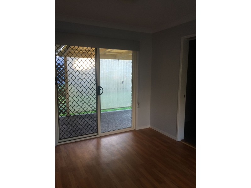 6 Richardson Crt, Edens Landing QLD 4207