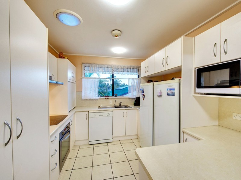 42 Raelene Terrace, Springwood QLD 4127