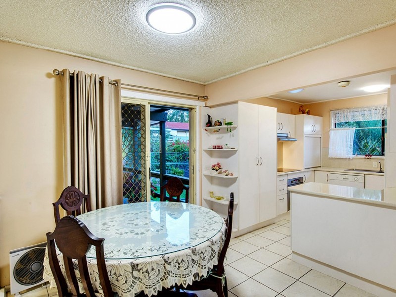 42 Raelene Terrace, Springwood QLD 4127