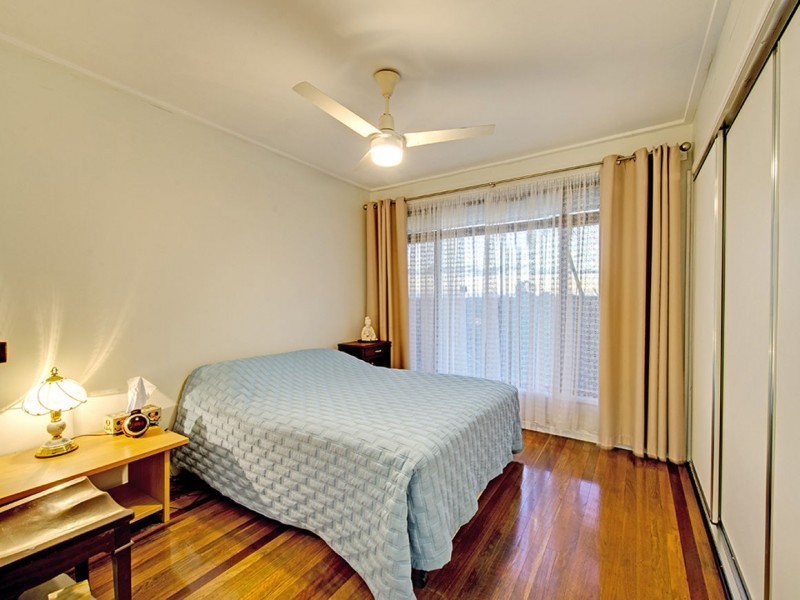 42 Raelene Terrace, Springwood QLD 4127