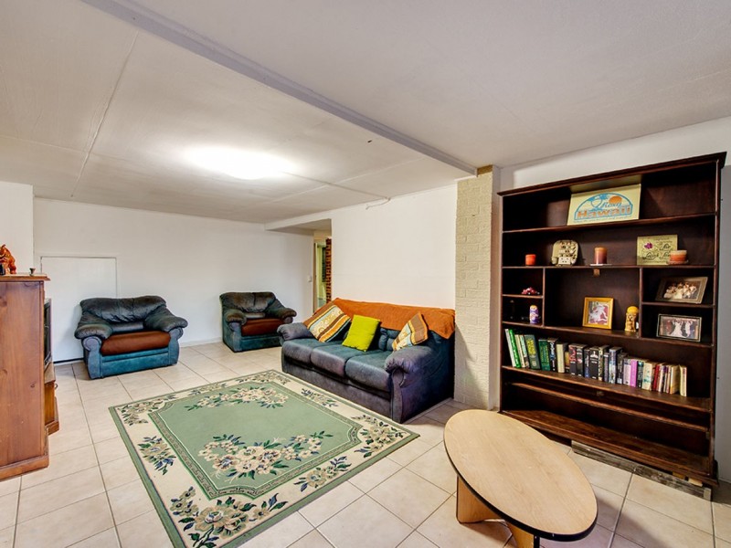 42 Raelene Terrace, Springwood QLD 4127