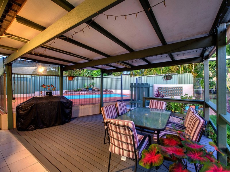 42 Raelene Terrace, Springwood QLD 4127