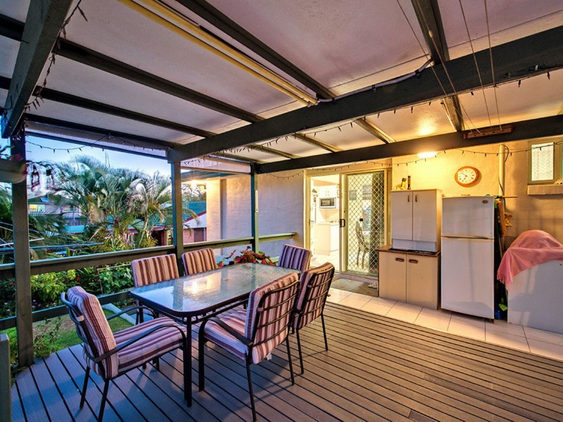 42 Raelene Terrace, Springwood QLD 4127