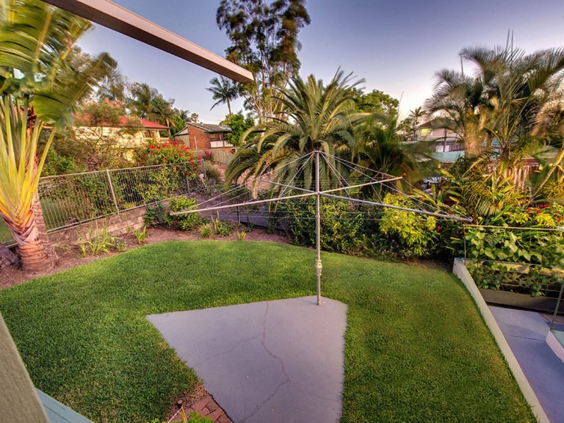 42 Raelene Terrace, Springwood QLD 4127