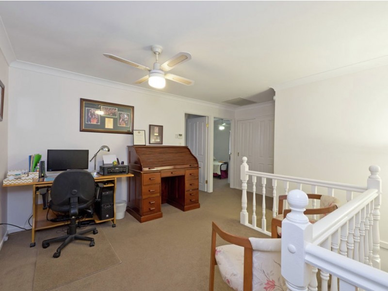 33 Cowra Street, Tanah Merah QLD 4128