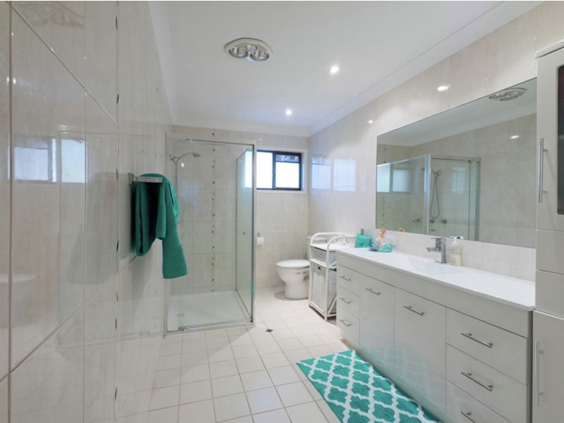 33 Cowra Street, Tanah Merah QLD 4128