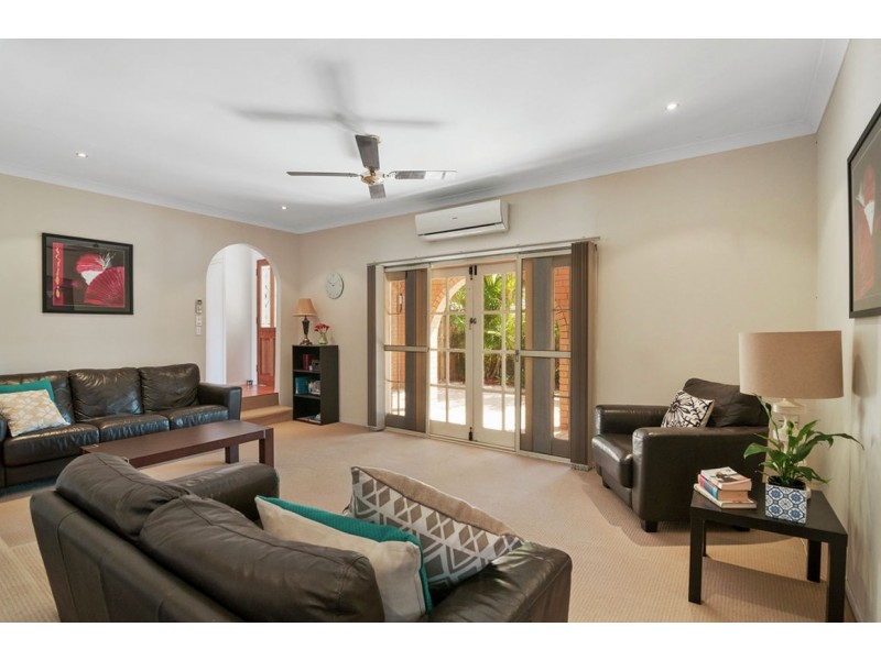 8 Conifer Street, Daisy Hill QLD 4127