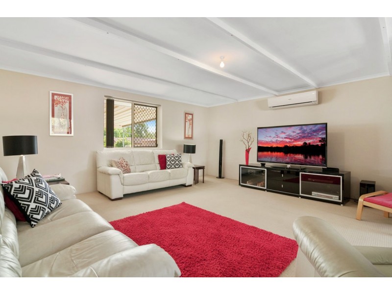 8 Conifer Street, Daisy Hill QLD 4127