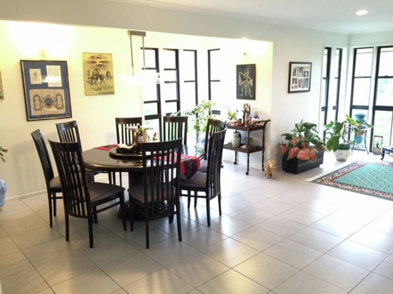 10 Mooloo Court, Shailer Park QLD 4128