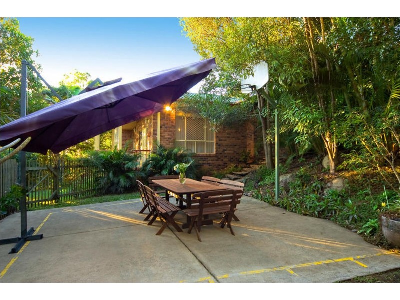 6 Satellite Court, Tanah Merah QLD 4128