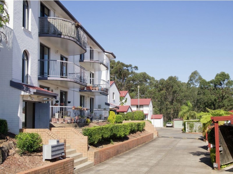 28/167 JOHN PAUL DRIVE, Springwood QLD 4127