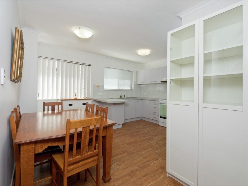 28/167 JOHN PAUL DRIVE, Springwood QLD 4127