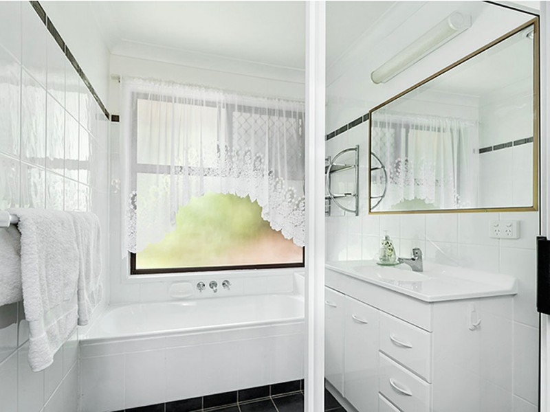 4 Yeeda Court, Shailer Park QLD 4128