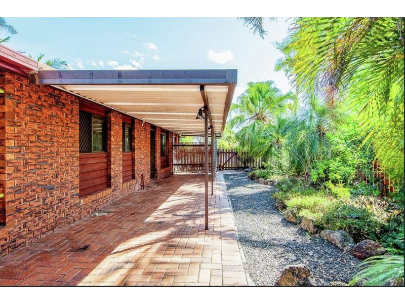 2 Savage Street, Tanah Merah QLD 4128