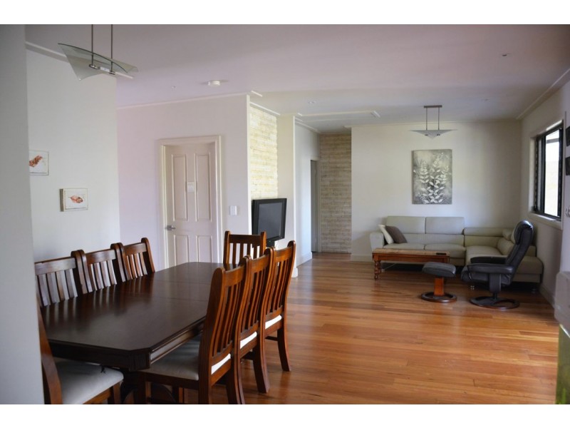 11-15 Pohon Drive, Tanah Merah QLD 4128