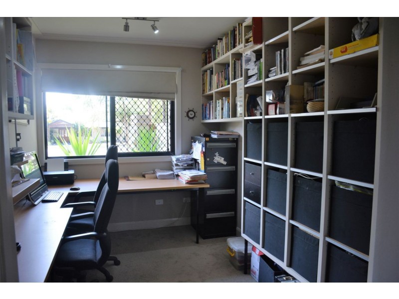 11-15 Pohon Drive, Tanah Merah QLD 4128
