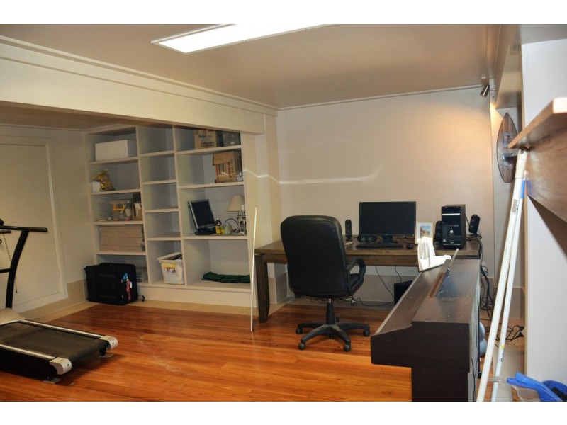 11-15 Pohon Drive, Tanah Merah QLD 4128