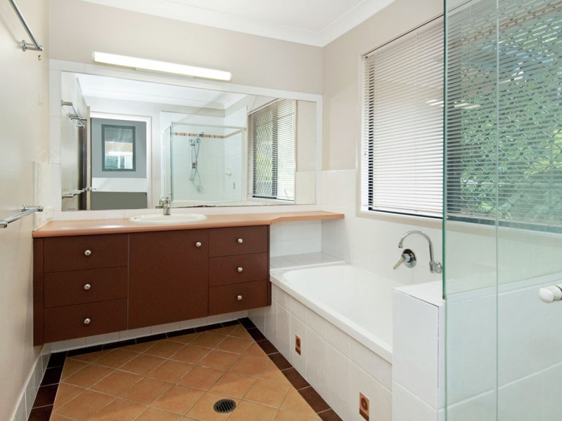 90 Leolindo Drive, Shailer Park QLD 4128